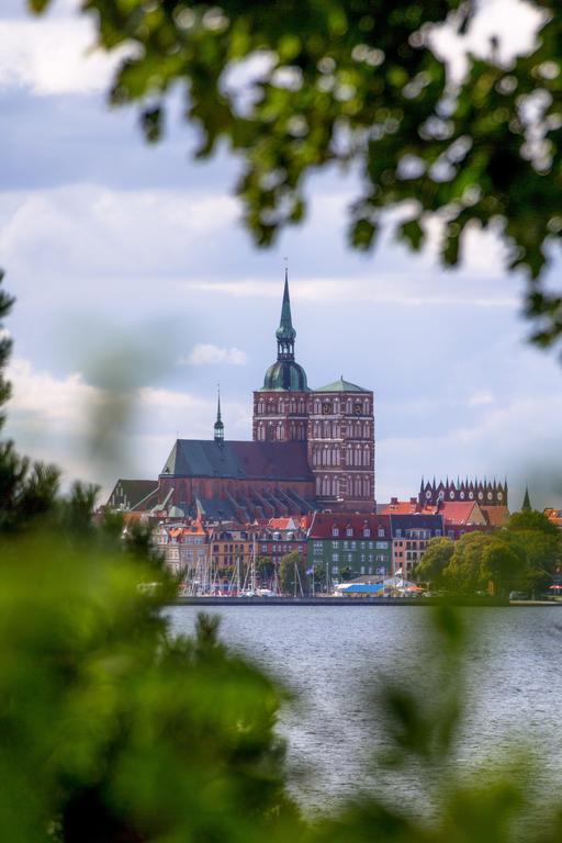 Altstadt Hotel Peiss Stralsund Exterior photo